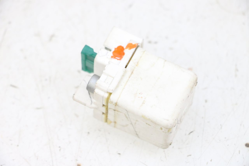 photo de RELAIS DEMARREUR PIAGGIO MP3 HPE 300 (2019 - 2026) - Autre angle de vue