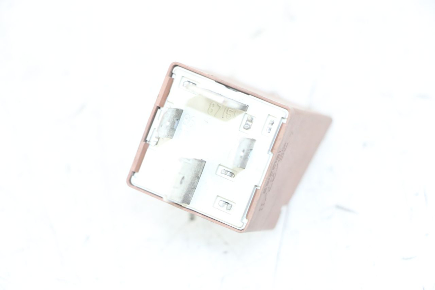 photo de RELAIS DEMARREUR PIAGGIO MP3 LT 300 (2010 - 2016) - Détail de la pièce