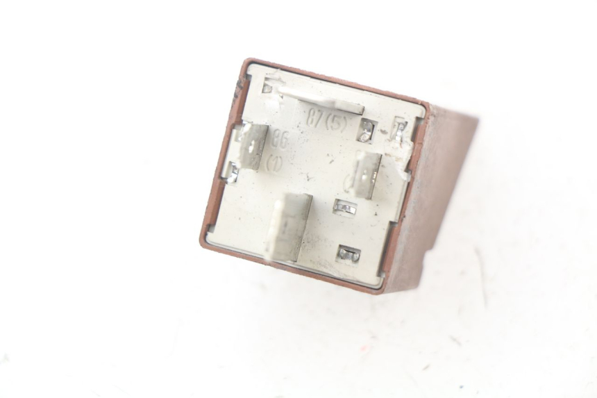 photo de RELAIS DEMARREUR PIAGGIO MP3 125 (2006 - 2014) - Détail de la pièce