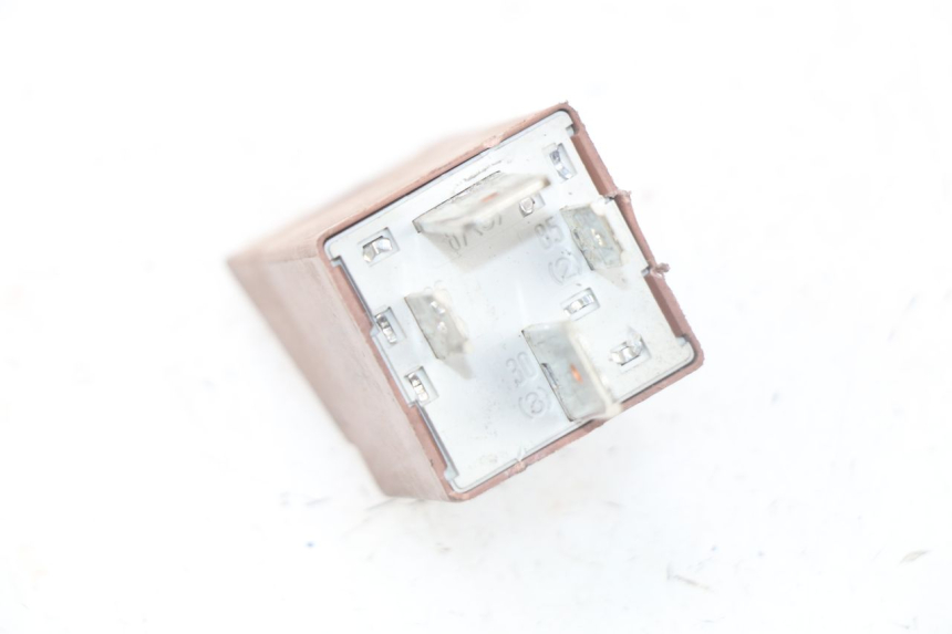 photo de RELAIS DEMARREUR PIAGGIO MP3 125 (2006 - 2014) - Zoom état d’usage