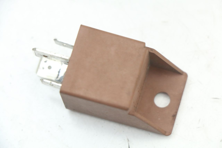 photo de RELAIS DEMARREUR PIAGGIO MP3 125 (2006 - 2014) - Autre angle de vue