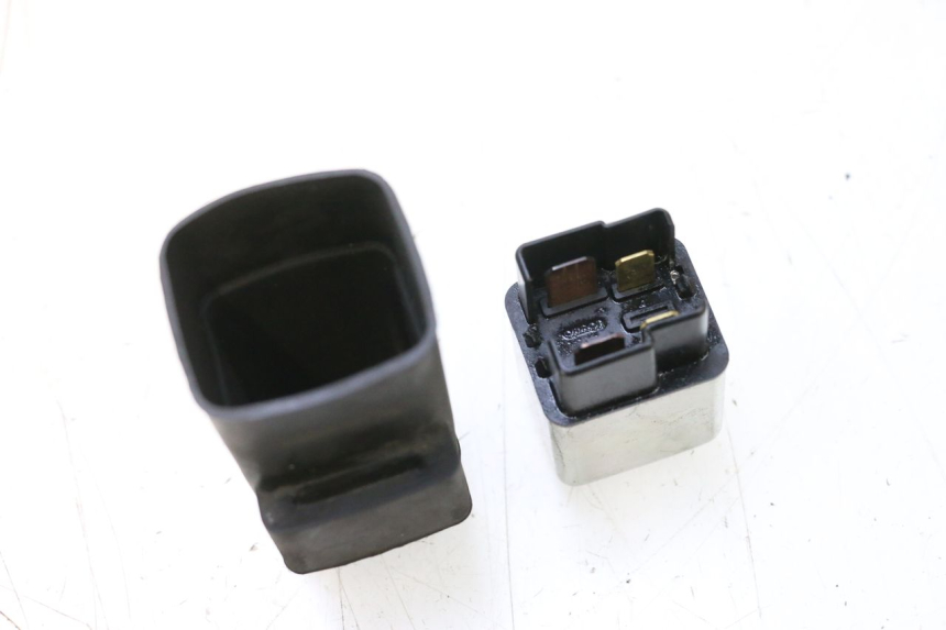 photo de RELAIS DEMARREUR YAMAHA NEOS NEO'S 4T 50 (2008 - 2016) - Autre angle de vue