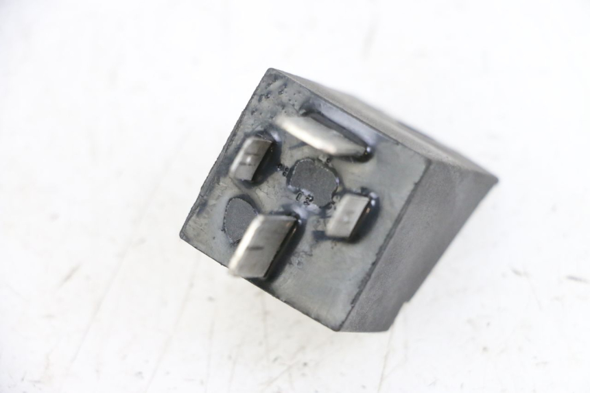 photo de RELAIS DEMARREUR PIAGGIO NEW TYPHOON 50 (2018 - 2021) - Autre angle de vue