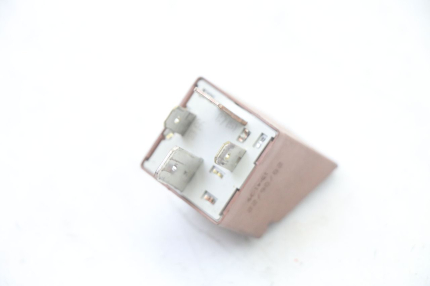 photo de RELAIS DEMARREUR PIAGGIO ZIP 4T 50 (2018 - 2020) - Autre angle de vue