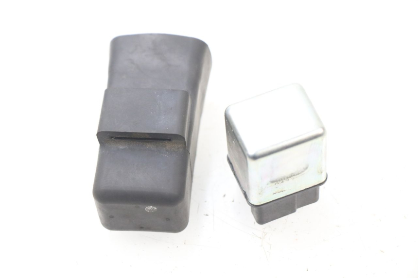 photo de RELAIS DEMARREUR YAMAHA SLIDER NAKED 50 (2004 - 2018) - Zoom état d’usage