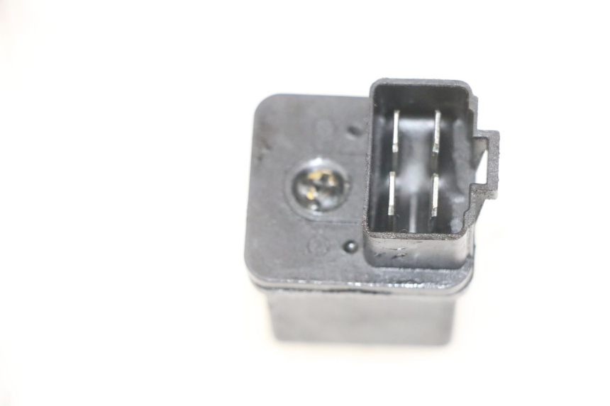 photo de RELAIS DEMARREUR PEUGEOT STREETZONE I 2T 50 (2018 - 2020) - Zoom état d’usage