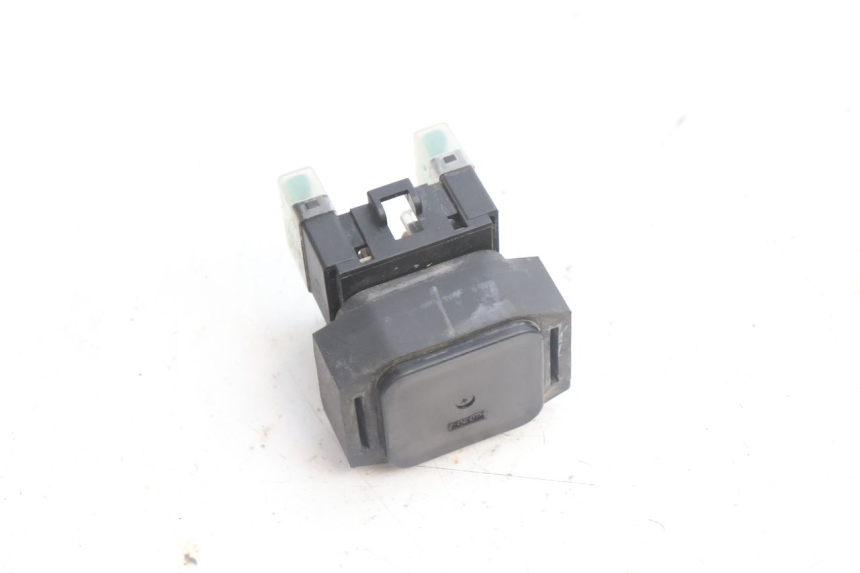 photo de RELAIS DEMARREUR YAMAHA TDM ABS 900 (2002 - 2014) - Gros plan technique