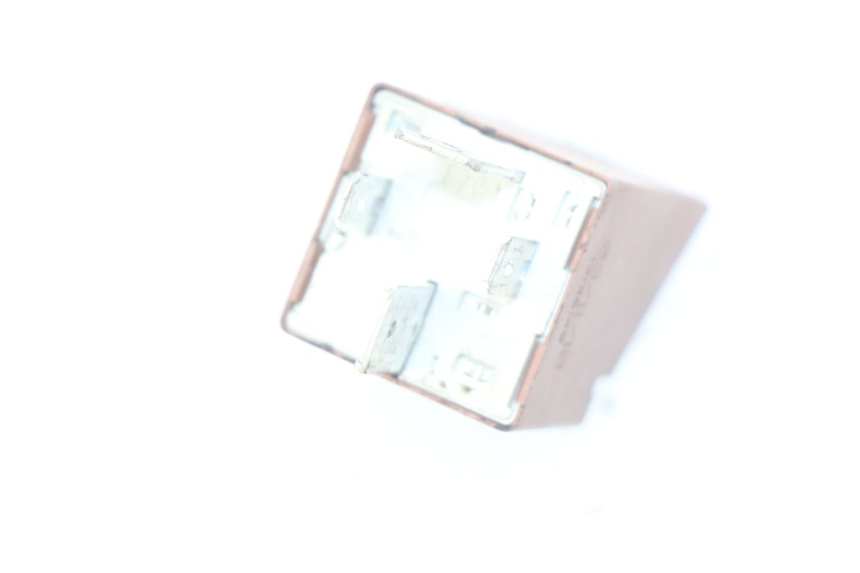 photo de RELAIS DEMARREUR PIAGGIO VESPA LX 2T 50 (2005 - 2013) - Zoom état d’usage