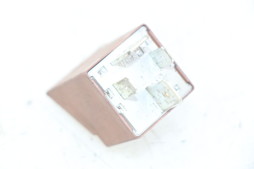 photo de RELAIS DEMARREUR PIAGGIO VESPA LXV 125 (2006 - 2009) - Zoom état d’usage