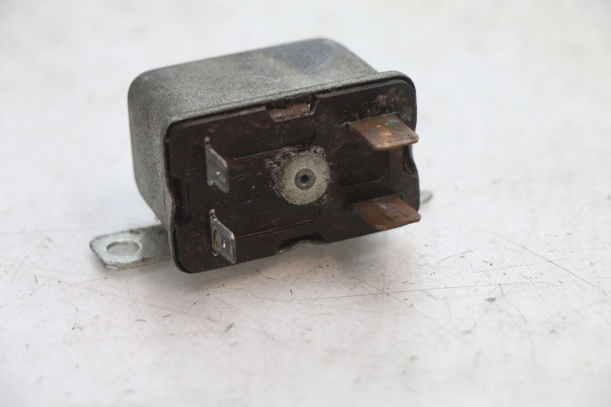 photo de RELAIS DEMARREUR PIAGGIO VESPA PK FL 2T 50 (1990 - 1996) - Autre angle de vue
