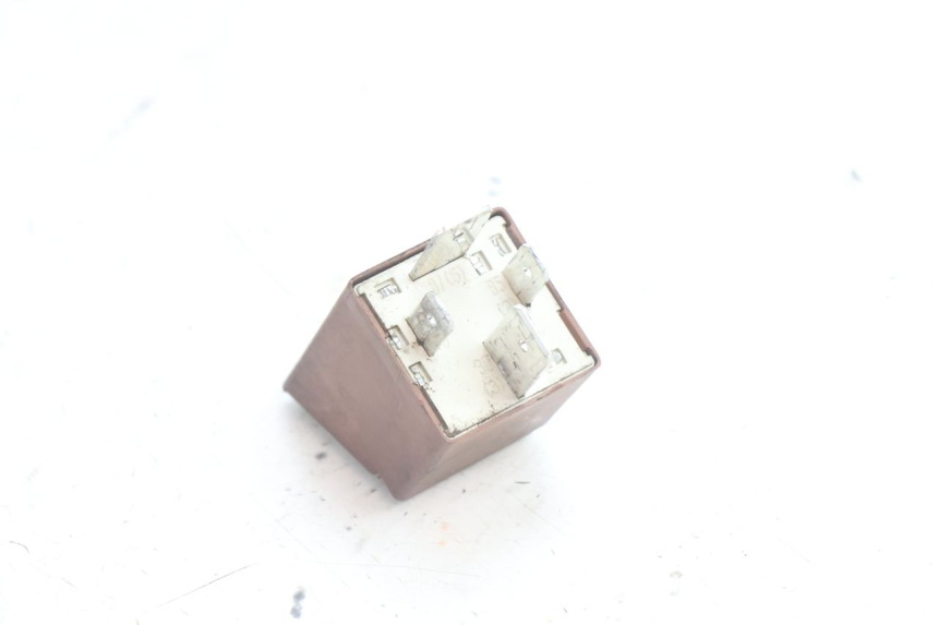 photo de RELAIS DEMARREUR PIAGGIO VESPA S 2T 50 (2007 - 2014) - Autre angle de vue