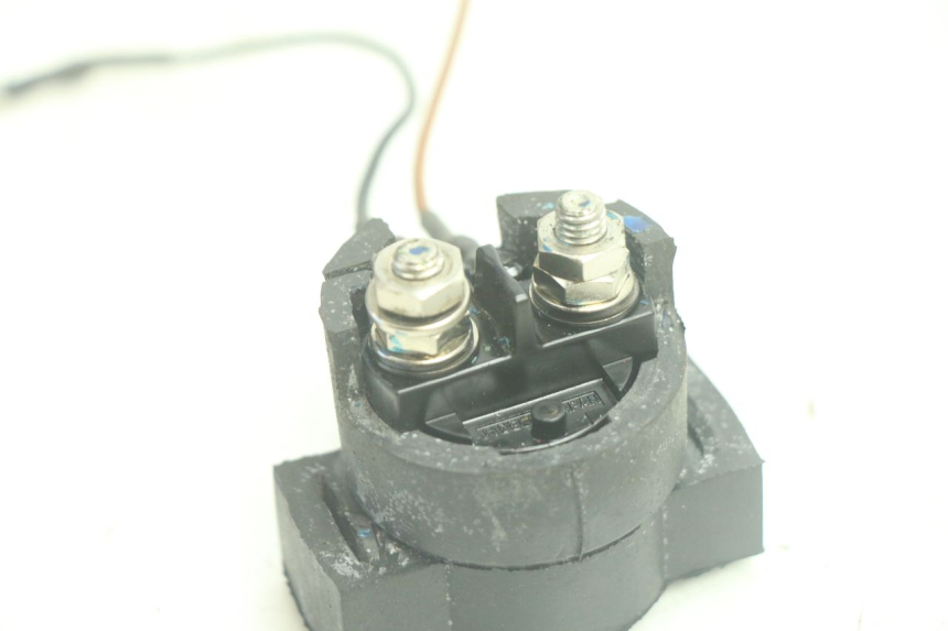 photo de RELAIS DEMARREUR YAMAHA WAVE RUNNER GP R 1200 (2000 - 2003) - Détail de la pièce