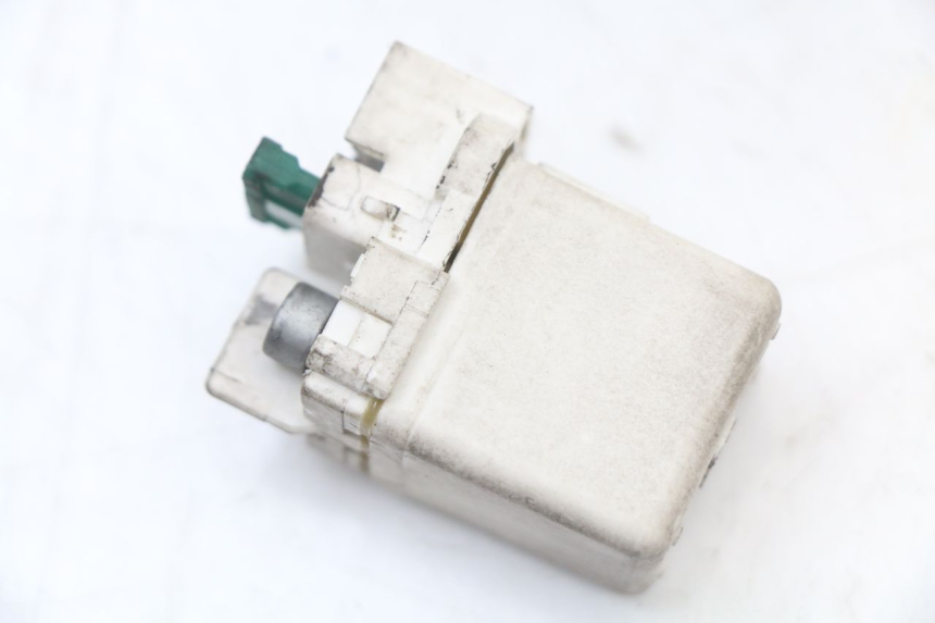 photo de RELAIS DEMARREUR YAMAHA XMAX X-MAX ABS 125 (2017 - 2020) - Zoom état d’usage