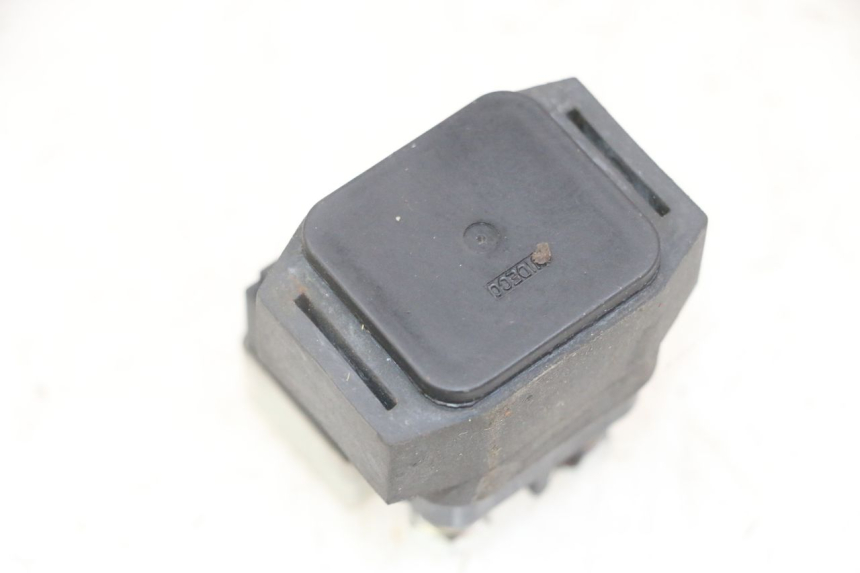 photo de RELAIS DEMARREUR YAMAHA X-MAX XMAX 125 (2010 - 2013) - Zoom état d’usage