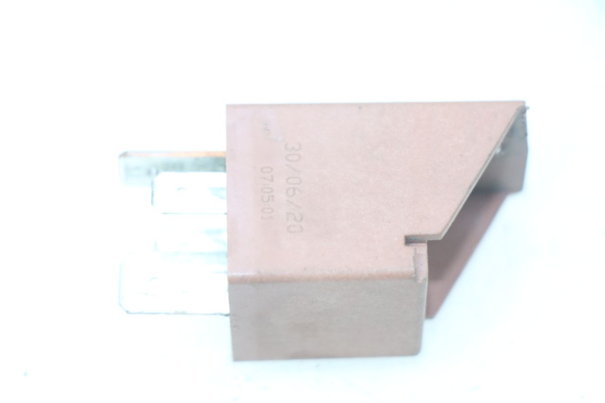 photo de RELAIS DEMARREUR PIAGGIO X9 EVOLUTION 250 (2003 - 2007) - Détail de la pièce