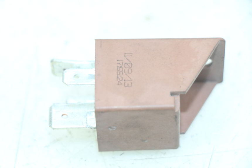 photo de RELAIS DEMARREUR PIAGGIO XEVO - X EVO 125 (2007 - 2017) - Détail de la pièce