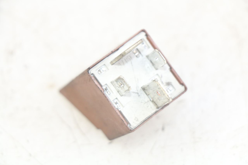 photo de RELAIS DEMARREUR PIAGGIO XEVO - X EVO 125 (2007 - 2017) - Détail de la pièce