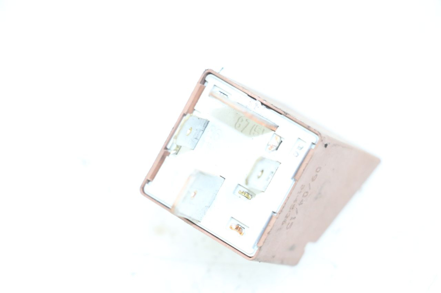 photo de RELAIS DEMARREUR PIAGGIO XEVO - X EVO 125 (2007 - 2017) - Autre angle de vue