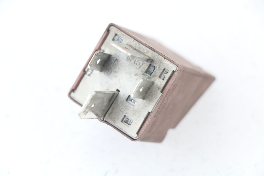 photo de RELAIS DEMARREUR PIAGGIO XEVO X-EVO 250 (2007 - 2012) - Zoom état d’usage