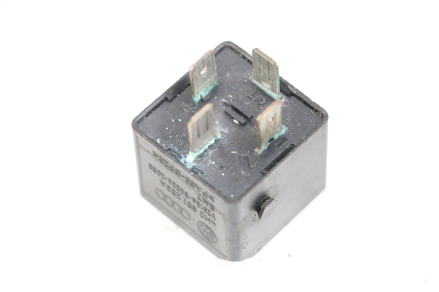 photo de RELAIS DEMARREUR YAMAHA YN NEO'S 50 (1997 - 2004) - Zoom état d’usage