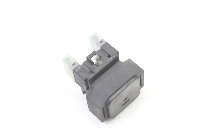 photo de RELAIS DEMARREUR YAMAHA YP X-MAX XMAX 400 (2014 - 2017) - Gros plan technique