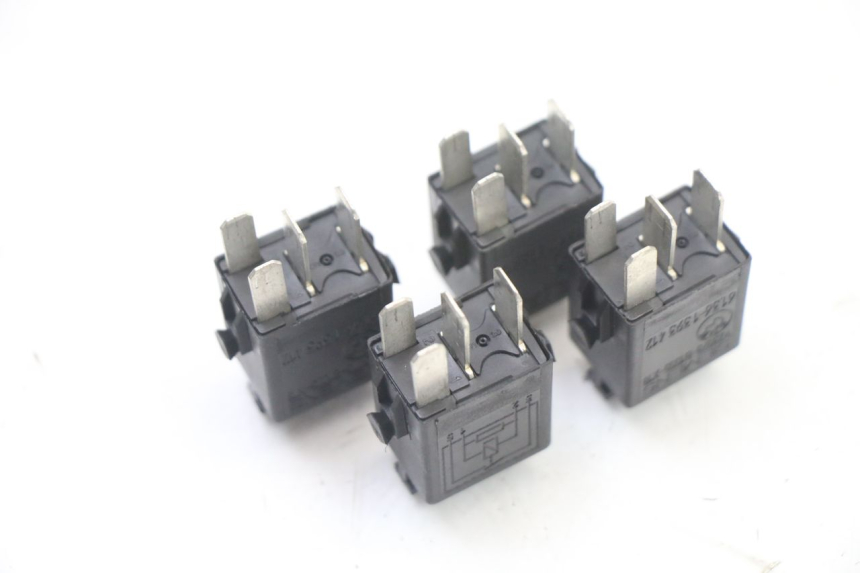 photo de RELAIS ELECTRIQUE BMW C1 125 (2000 - 2003) - Zoom état d’usage