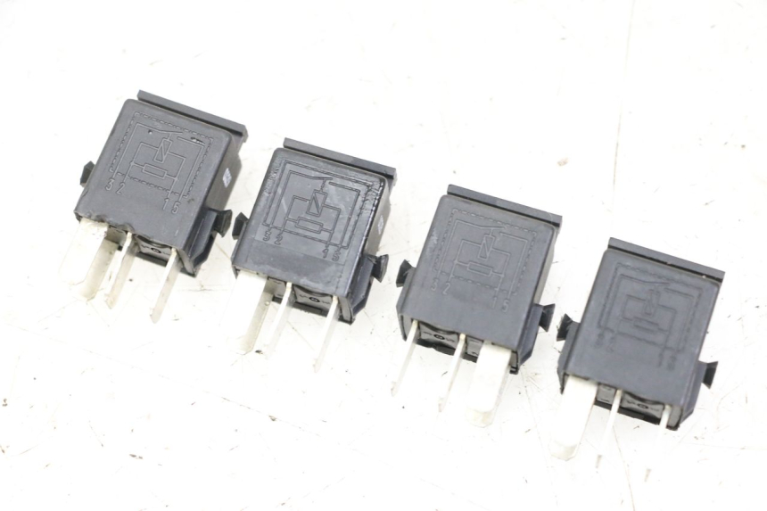 photo de RELAIS ELECTRIQUE BMW C1 125 (2000 - 2003) - Vue principale