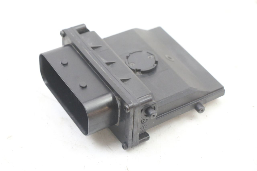 photo de RELAIS ELECTRIQUE BMW S RR ABS S1000RR 1000 (2015 - 2018) - Gros plan technique