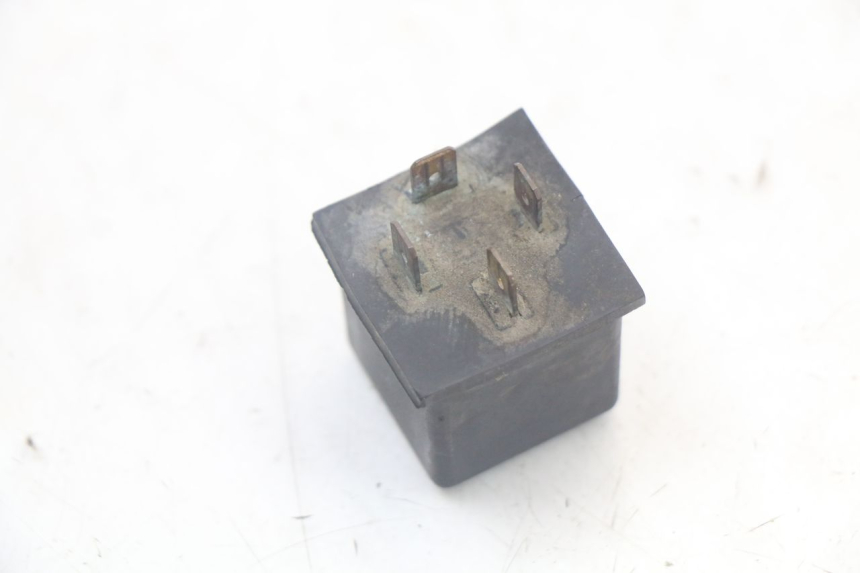 photo de RELAIS ELECTRIQUE MBK BOOSTER SPIRIT 50 (2004 - 2017) - Zoom état d’usage