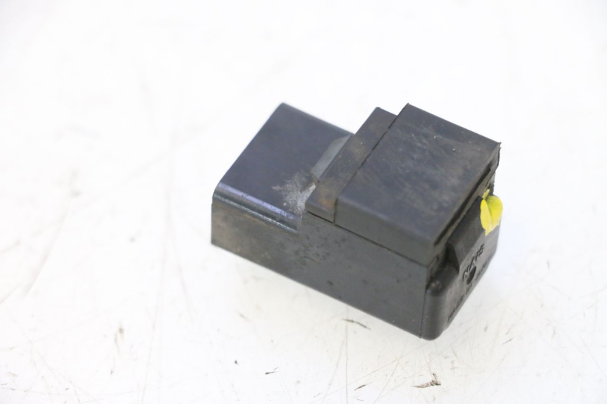 photo de RELAIS ELECTRIQUE SUZUKI BURGMAN 125 (2007 - 2014) - Autre angle de vue