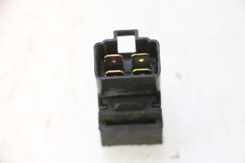 photo de RELAIS ELECTRIQUE SUZUKI BURGMAN 125 (2007 - 2014) - Gros plan technique