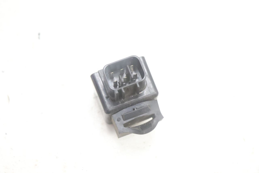 photo de RELAIS ELECTRIQUE SUZUKI BURGMAN EXECUTIVE ABS 650 (2006 - 2012) - Autre angle de vue