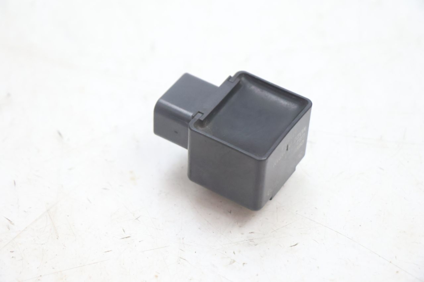 photo de RELAIS ELECTRIQUE SUZUKI BURGMAN EXECUTIVE ABS 650 (2006 - 2012) - Zoom état d’usage