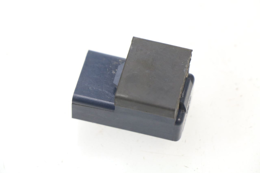 photo de RELAIS ELECTRIQUE YAMAHA BW'S BWS 125 (2010 - 2013) - Détail de la pièce