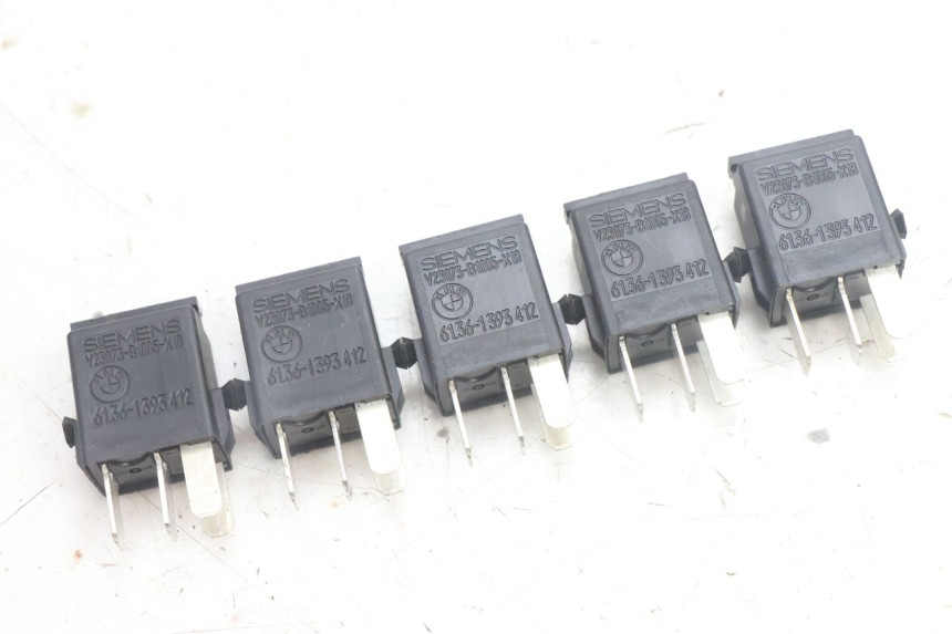 photo de RELAIS ELECTRIQUE BMW C1 125 (2000 - 2003) - Vue principale