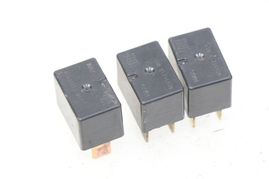 photo de RELAIS ELECTRIQUE HONDA CBRF CBR-F PC41 600 (2011 - 2013) - Détail de la pièce