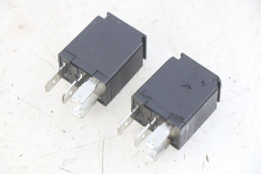 photo de RELAIS ELECTRIQUE PEUGEOT CITYSTAR AIR 125 (2014 - 2017) - Zoom état d’usage