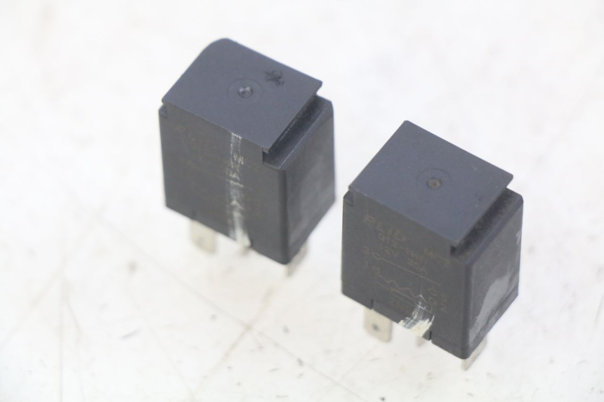 photo de RELAIS ELECTRIQUE PEUGEOT CITYSTAR AIR 125 (2014 - 2017) - Autre angle de vue