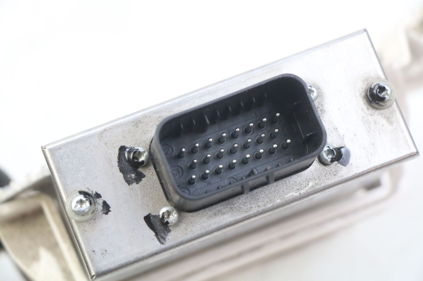 photo de RELAIS ELECTRIQUE PEUGEOT E-VIVACITY 1 (2012 - 2018) - Gros plan technique