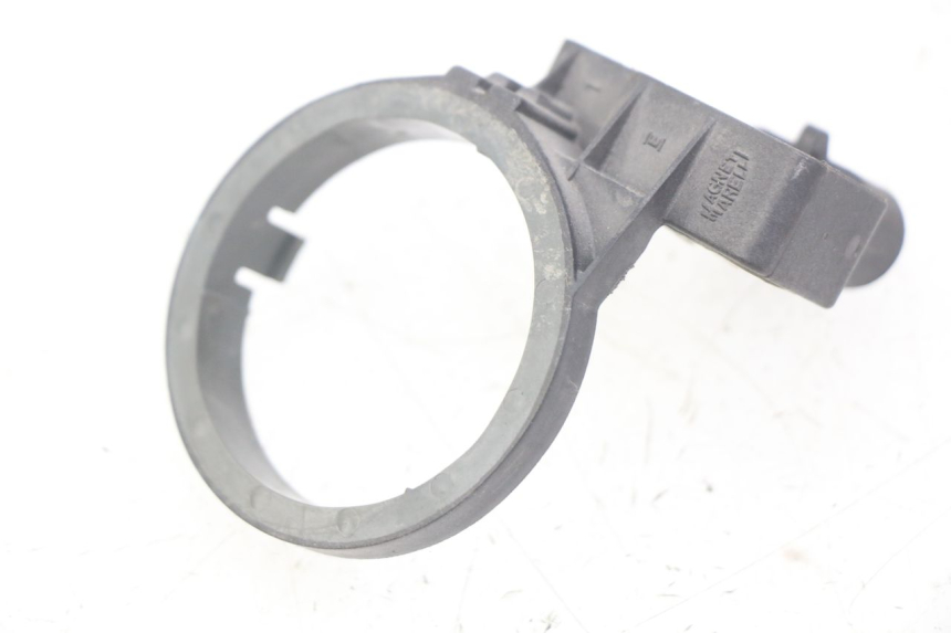 photo de RELAIS ELECTRIQUE PEUGEOT E-VIVACITY 1 (2012 - 2018) - Zoom état d’usage