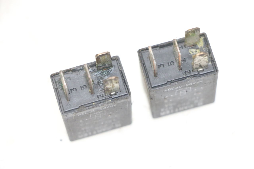 photo de RELAIS ELECTRIQUE PEUGEOT ELYSTAR 125 (2002 - 2007) - Zoom état d’usage