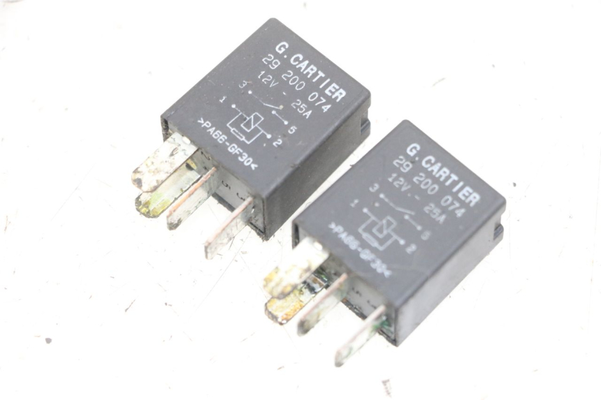 photo de RELAIS ELECTRIQUE PEUGEOT ELYSTAR 125 (2002 - 2007) - Autre angle de vue