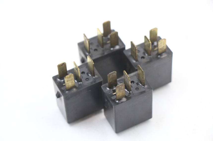 photo de RELAIS ELECTRIQUE HONDA FES S-WING SWING ABS 125 (2007 - 2015) - Zoom état d’usage