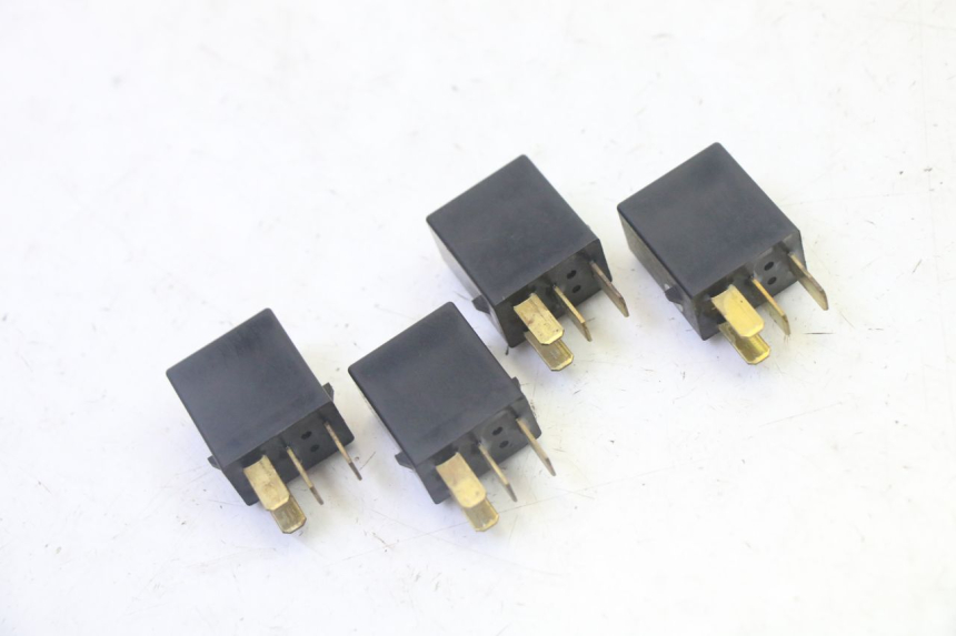 photo de RELAIS ELECTRIQUE HONDA FES S-WING SWING ABS 125 (2007 - 2015) - Vue principale