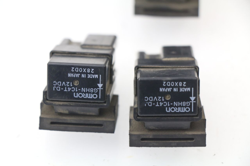 photo de RELAIS ELECTRIQUE YAMAHA FJR ABS 1300 (2006 - 2012) - Points de fixation