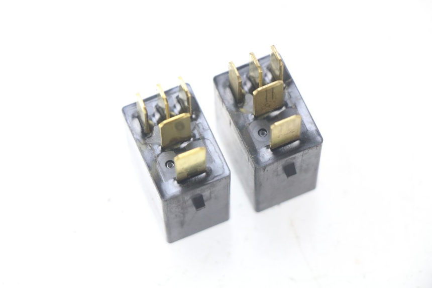 photo de RELAIS ELECTRIQUE YAMAHA FJR ABS 1300 (2006 - 2012) - Gros plan technique