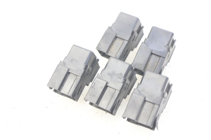 photo de RELAIS ELECTRIQUE YAMAHA FJR ABS 1300 (2006 - 2012) - Gros plan technique