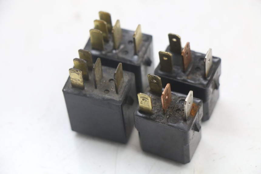 photo de RELAIS ELECTRIQUE YAMAHA FJR ABS 1300 (2006 - 2012) - Détail de la pièce