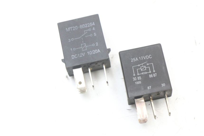 photo de RELAIS ELECTRIQUE YAMAHA FJR ABS 1300 (2006 - 2012) - Gros plan technique