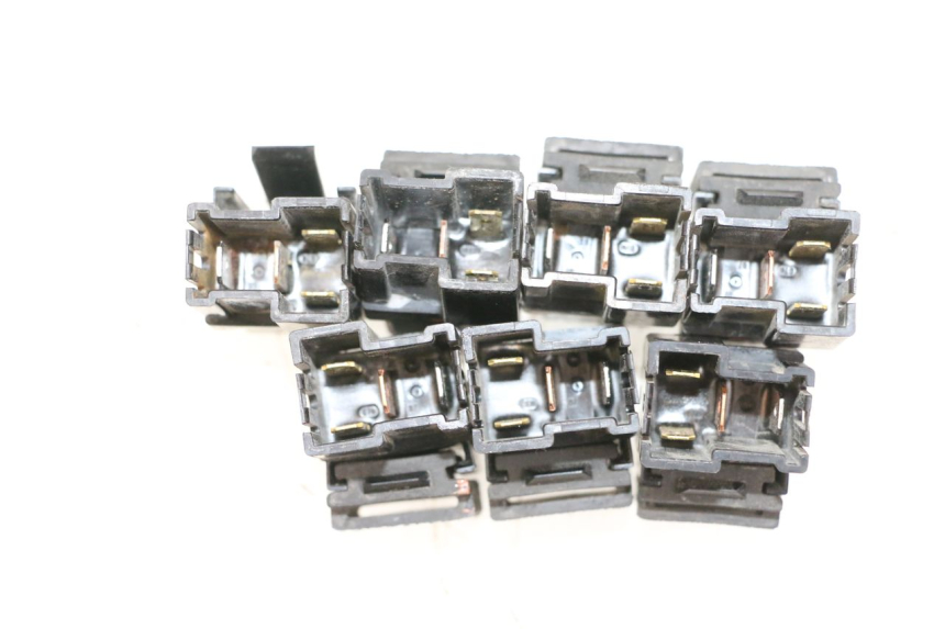 photo de RELAIS ELECTRIQUE YAMAHA FJR ABS 1300 (2006 - 2012) - Zoom état d’usage